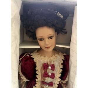Duck House Heirloom Dolls Charlotte Porcelain Doll COA Box LE 0690/5000